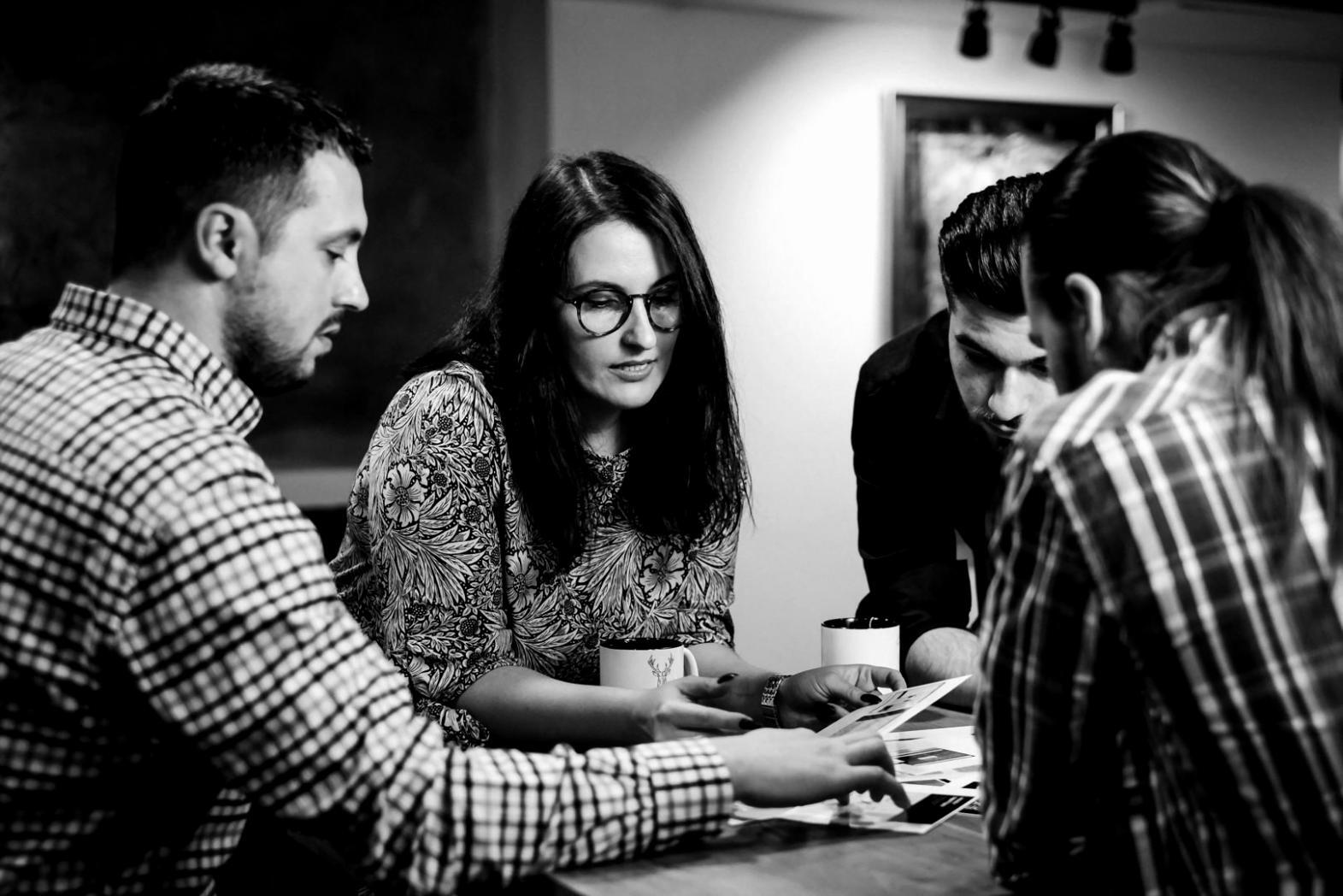 Internationale Studierende bei der Finanzplanung